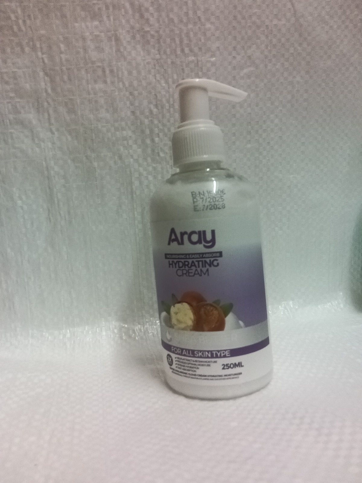 کرم ابرسان ارای برای تمام بدن کرم صورت ،بدن و دست